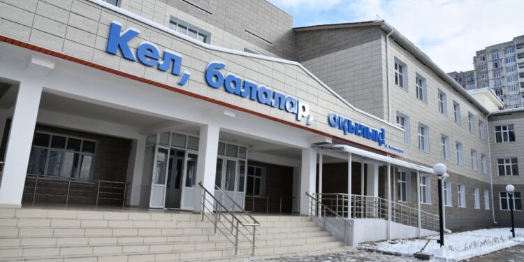 АЛДАҒЫ ҮШ ЖЫЛДА ШЫМКЕНТТЕ ҮШ АУЫСЫМДЫ МЕКТЕП МӘСЕЛЕСІ ШЕШІЛЕДІ