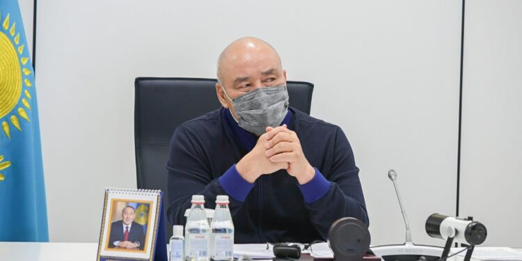 ӨМІРЗАҚ ШӨКЕЕВ 5 АДАМНЫҢ ҚАЗА БОЛУ СЕБЕБІН АНЫҚТАУ ЖӨНІНДЕГІ КОМИССИЯ ОТЫРЫСЫН ӨТКІЗДІ