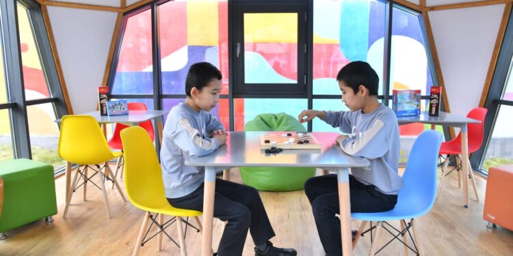 ЕЛІМІЗДЕГІ АЛҒАШҚЫ ОТБАСЫЛЫҚ КІТАПХАНА ШЫМКЕНТТЕ АШЫЛДЫ