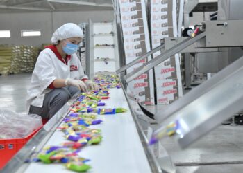 ШЫМКЕНТТІК КӘСІПОРЫН ЖЫЛЫНА 1 МЛН АСТАМ ШОКОЛАДТЫ КӘМПИТ ӨНДІРЕДІ