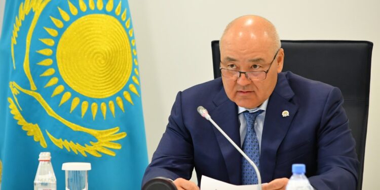 УМИРЗАК ШУКЕЕВ: ВЕСЕННЕ-ПОЛЕВЫЕ РАБОТЫ ЗАВЕРШИМ В СРОК