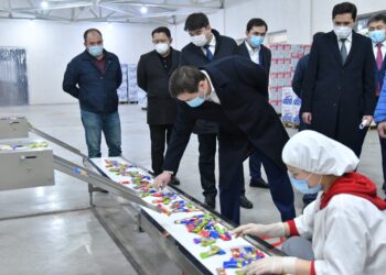 ШЫМКЕНТТІК КӘСІПОРЫН ЖЫЛЫНА 1 МЛН АСТАМ ШОКОЛАДТЫ КӘМПИТ ӨНДІРЕДІ