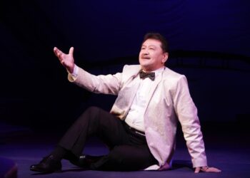 ЖАСТАРДЫ САХНА ӨНЕРІНЕ ТӘРБИЕЛЕП ЖҮРГЕН ҰСТАЗ!