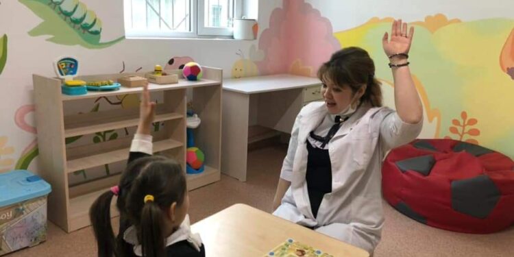 ШЫМКЕНТТЕ АУТИЗМІ БАР БАЛАЛАРДЫ ОҢАЛТУҒА АРНАЛҒАН ОРТАЛЫҚ ТЕГІН ЕМ ЖҮРГІЗЕДІ