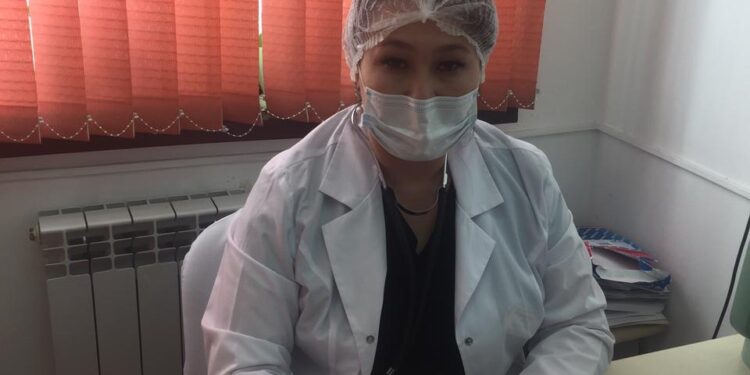 ВРАЧ, КОТОРЫЙ ПРОВЕЛ ЛЕЧЕНИЕ БОЛЕЕ СТА БОЛЬНЫМ В ДЕНЬ В УСЛОВИЯХ ПАНДЕМИИ