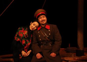 Театр табыстырған өнерлі жұп