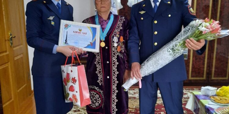 Тылдағы тынымсыз еңбек
