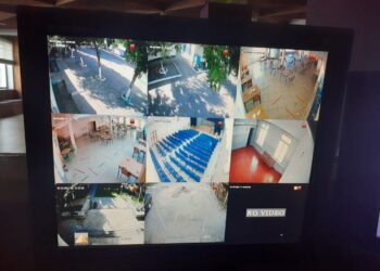 ШЫМКЕНТ МЕКТЕПТЕРІНДЕ АДАМ КЕЛБЕТІН ТАНИТЫН АҚЫЛДЫ ТУРНИКЕТТЕР ОРНАТЫЛУДА