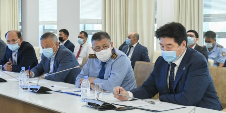 ТҮРКІСТАН ОБЛЫСЫНДА ЗАҢСЫЗ ЖЕР ҚОЙНАУЫН ПАЙДАЛАНУШЫЛАРМЕН ЖАППАЙ КҮРЕС БАСТАЛДЫ