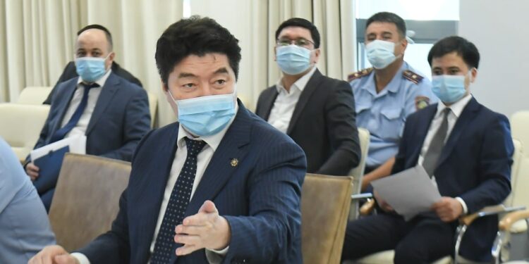 ТҮРКІСТАН ОБЛЫСЫНДА ЗАҢСЫЗ ЖЕР ҚОЙНАУЫН ПАЙДАЛАНУШЫЛАРМЕН ЖАППАЙ КҮРЕС БАСТАЛДЫ