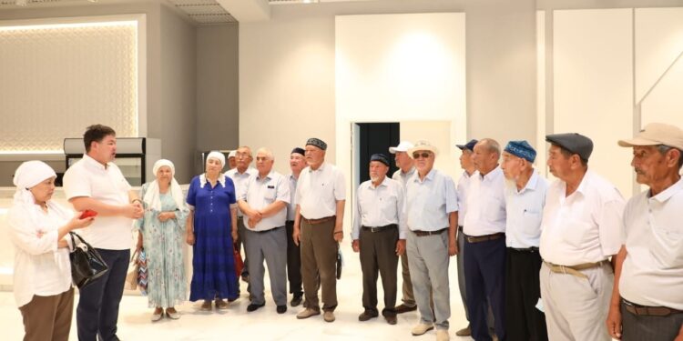 САРЫАҒАШТЫҚ АҚСАҚАЛДАР ТҮРКІСТАНҒА КЕЛДІ