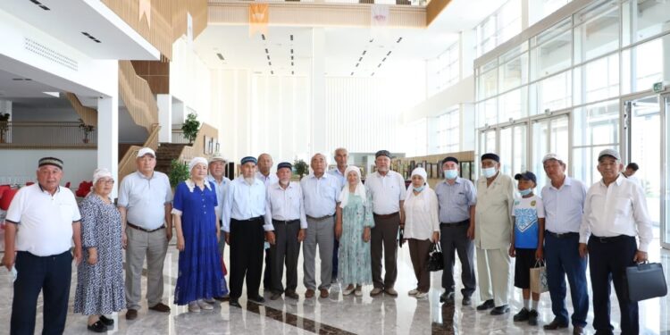 САРЫАҒАШТЫҚ АҚСАҚАЛДАР ТҮРКІСТАНҒА КЕЛДІ