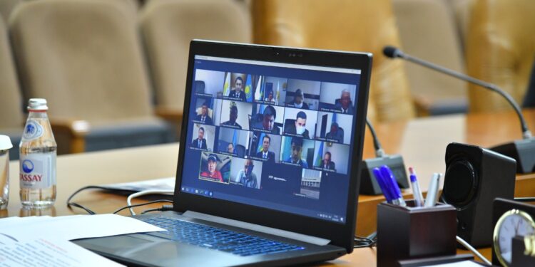 ҚАРАПАЙЫМДЫЛЫҒЫМЕН АЛҒЫСҚА БӨЛЕНГЕН АБЗАЛ ЖАН