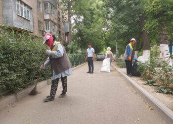 Абай ауданында санитарлық тазалық жұмыстары тұрақты жүргізілуде