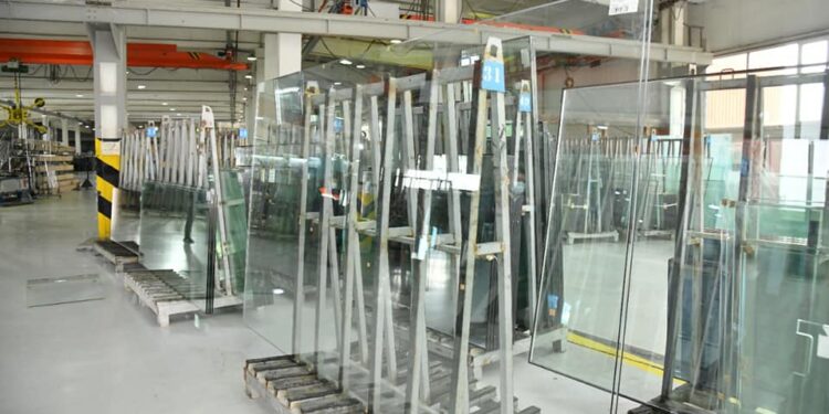 «ФИРМА ДАНА» ЖШС ЖЫЛЫНА 50 МЫҢ ШАРШЫ МЕТР ШЫНЫ ӨНДІРУДЕ