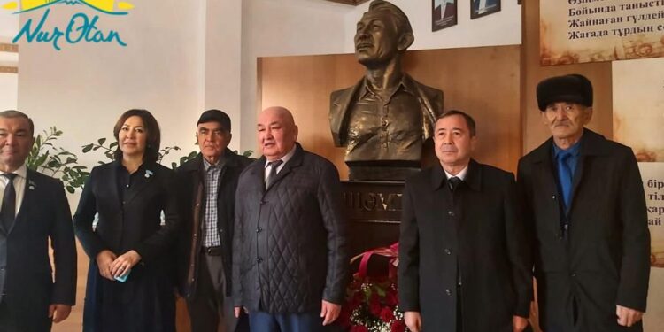 Вальс падишасы — Ш.Қалдаяқовтың бюсті орнатылды