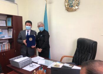 Ұстаздар мәслихаттың Алғыс хатына ие болды