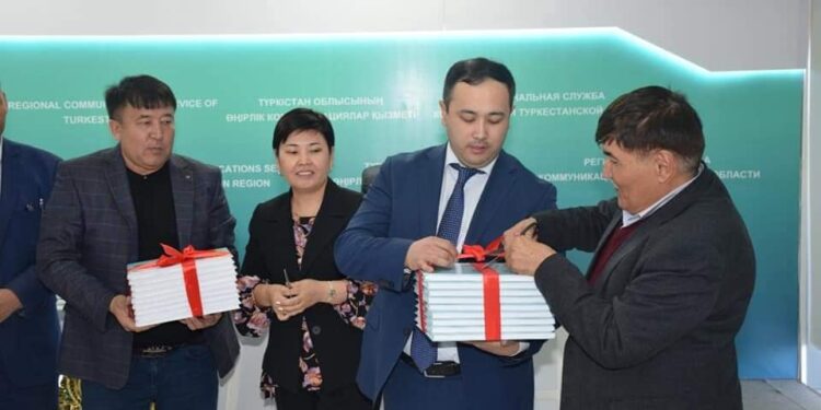 Түркістанда этносаралық бірлікті дәріптеген «шаңырақ» кітабының тұсаукесері өтті