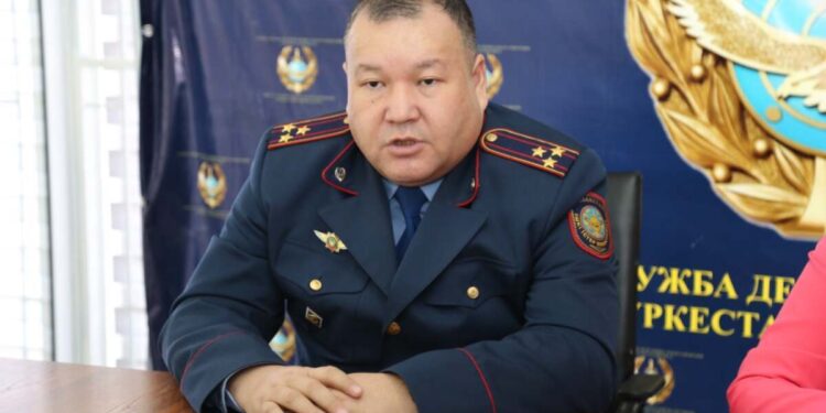 Түркістан облысының полицейлерімен бір айда екі снаряд пен 30 қару алынды