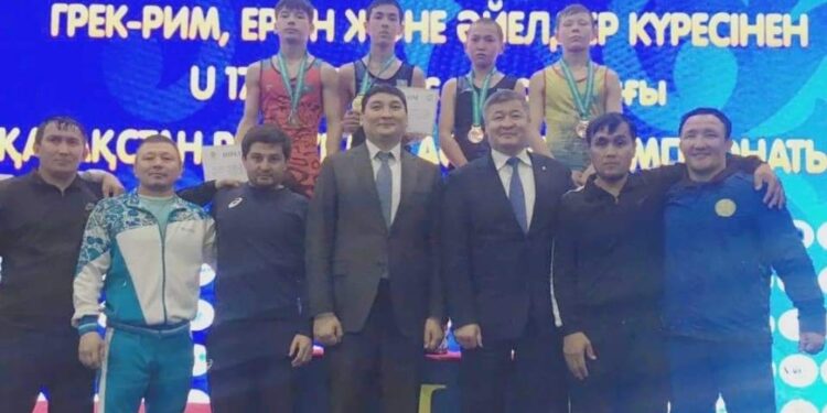 Еркін күрестен Түркістандық жасөспірімдер ел чемпионатында топ жарды
