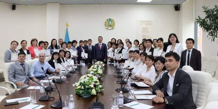 Түркістан: Үздік ұстаздар марапатталды