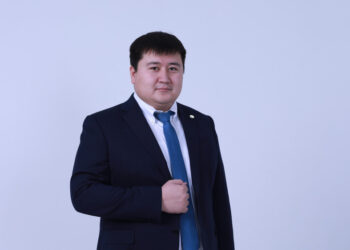 Референдум Қазақстанды жаңа бағытқа жетелейді – Абзал Салықбаев