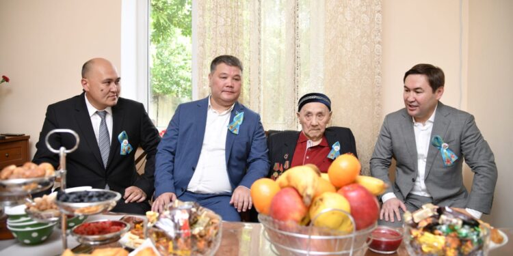М.Әйтенов екінші дүниежүзілік соғыс ардагерлерін мерекемен құттықтады