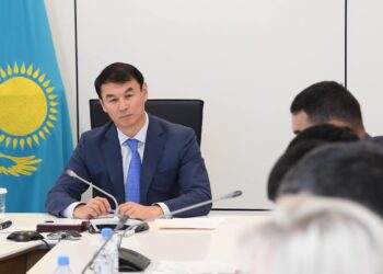 Түркістан: Дархан Сатыбалды мақта зауыттарының басшыларымен ортақ келісімге келді