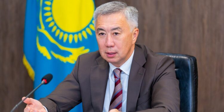 Ресейден Қазақстанға қарай өте алмай тұрған еліміздің азаматтарына «жасыл дәліз» ашылады – Серік Жұманғарин