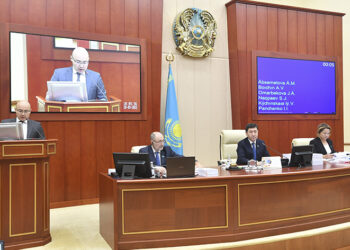 Мәжілісте жастар жайы сөз болды