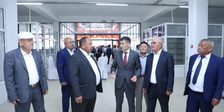 Сарыағашта 400 адамды тұрақты жұмыспен қамтитын автобөлшек сауда орталығы ашылды