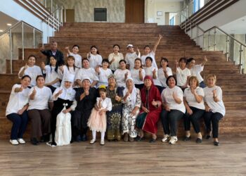 ТҮРКІСТАНДА ҚОҒАМДЫҚ КӨЛІКТЕРДЕ КІТАП ОҚУ НАСИХАТТАЛДЫ