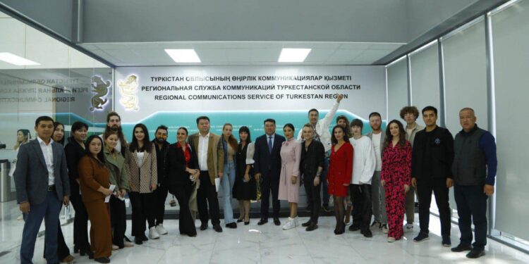 «Voice of Turan»: Түркістан төрінде еуропа мен азия әншілері қазақ әндерін шырқайды