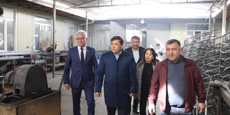 Сауранда шығарылған жиһаз Қырғыз Республикасына жіберіліп жатыр