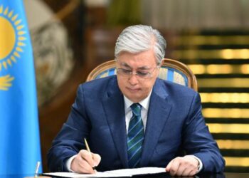 Мемлекет басшысы Көпен Әмірбектің отбасына көңіл айтты