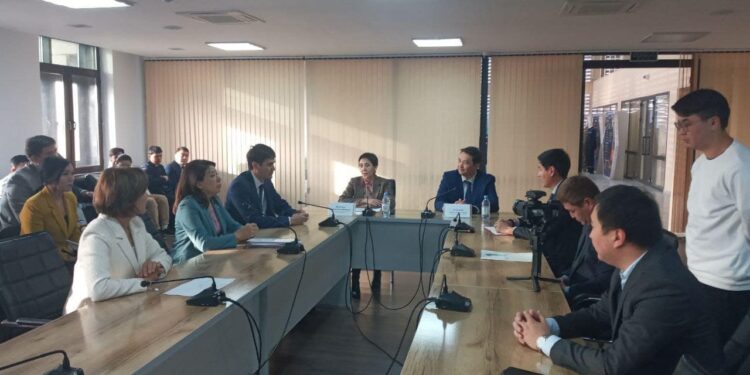 Т. Дүйсенова Президент жолдауын іске асыру жөнінде қаладағы өндіріс орнында кездесу өткізді