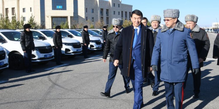 Түркістандық полицейлерге 250-ден астам жаңа қызметтік көлік берілді