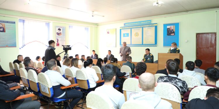 Жас сарбаздар әскерге аттанды