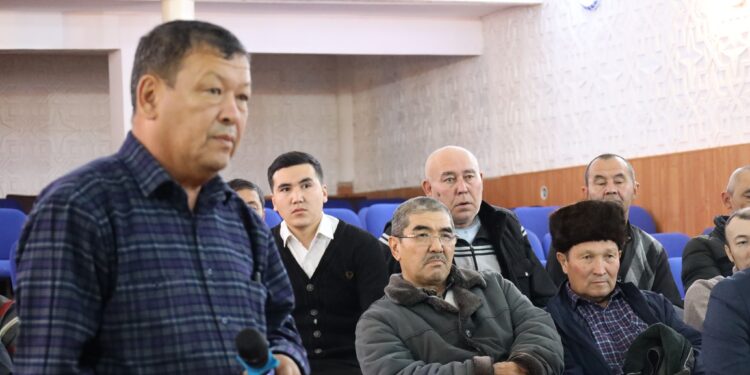 Тозығы жеткен электр жүйелері жаңартылып, түнгі жарық орнатылды