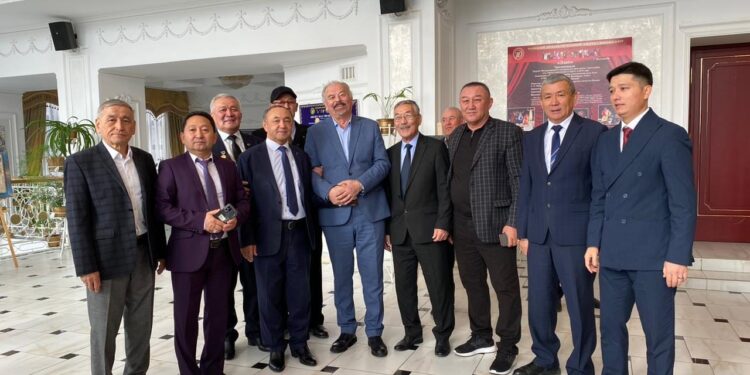 Қазақстанның еңбек сіңірген қайраткері Бақыт Сраиловтың шығармашылық кеші өтті