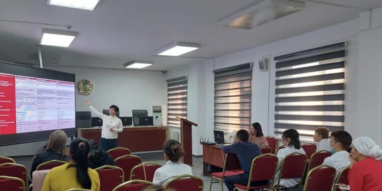 Түркістан: Акушер-гинеколог дәрігерлер біліктіліктерін арттырды