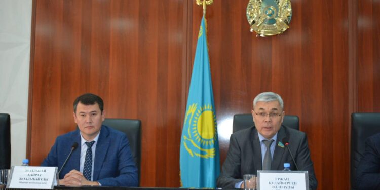 Түркістан: Шардарада вице-министрлер шаруалармен кездесті