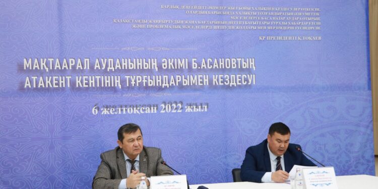 Аудан әкімі Атакент кентінің тұрғындарымен көшпелі кездесу өткізді