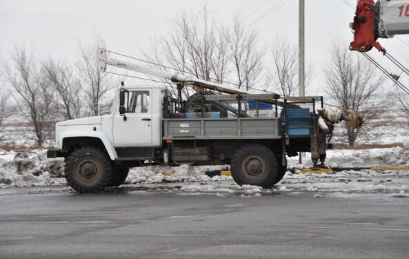 Түркістан: Құлаған электр бағаналары қалпына келтіріліп жатыр
