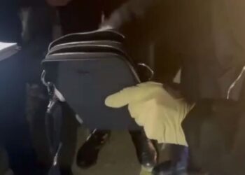 Полицейлер есірткі сатушыны құрықтап, «синтетика» тәркіледі
