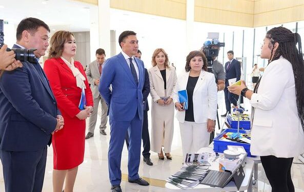 Шымкент: «DIGITAL KAZAKHSTAN : Жаңа замандағы білім беру» тақырыбында конференция өтті