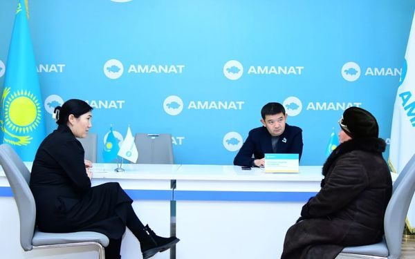 «AMANAT» ПАРТИЯСЫ: ДЕПУТАТ БІР ТОП АЗАМАТҚА КӨМЕКТЕСТІ