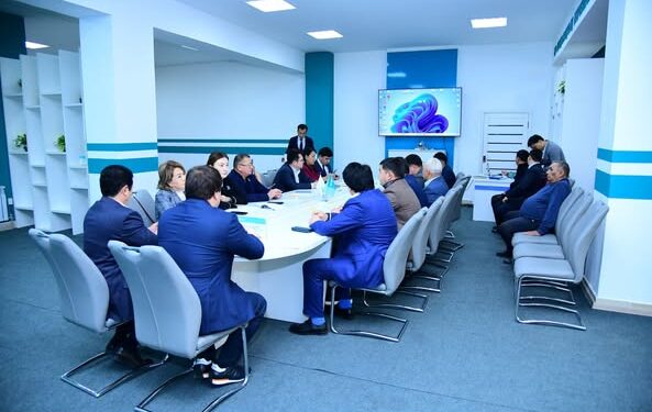 «AMANAT» ПАРТИЯСЫ: САЙЛАУАЛДЫ БАҒДАРЛАМАНЫҢ ОРЫНДАЛУ БАРЫСЫ ТАЛҚЫЛАНДЫ