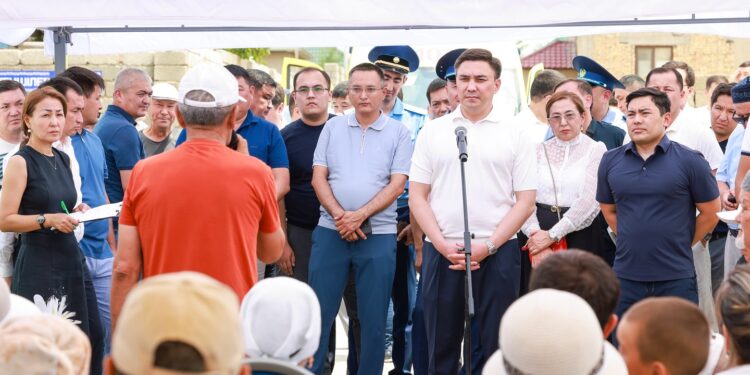 КӨШПЕЛІ КЕЗДЕСУ: ҚАРАТАУ АУДАНЫНЫҢ ӨЗЕКТІ МӘСЕЛЕЛЕРІ ҚАРАСТЫРЫЛДЫ