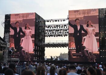 «ТОЙ ДУМАН FEST» ҚАЛА ТҰРҒЫНДАРЫНА МЕРЕКЕЛІК КӨҢІЛ-КҮЙ СЫЙЛАДЫ